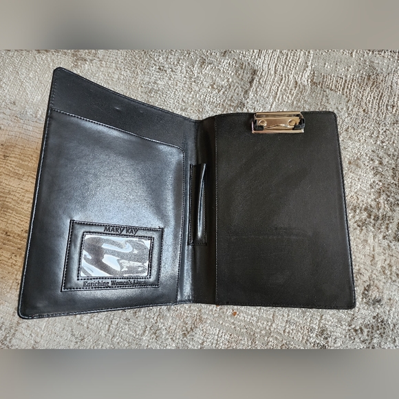 Mary Kay Vintage Travel Bag with extras - Picture 4 of 6